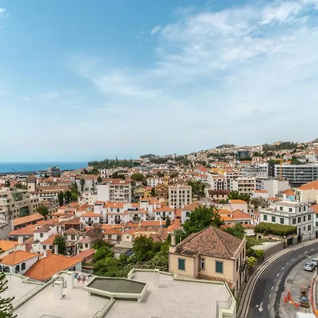 Elias Garcia The Beauty Funchal (Madeira)