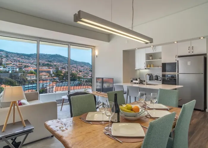 Elias Garcia The Beauty