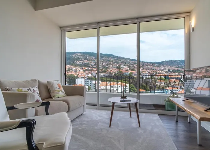 Elias Garcia The Beauty *