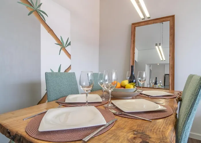 Elias Garcia The Beauty フンシャル