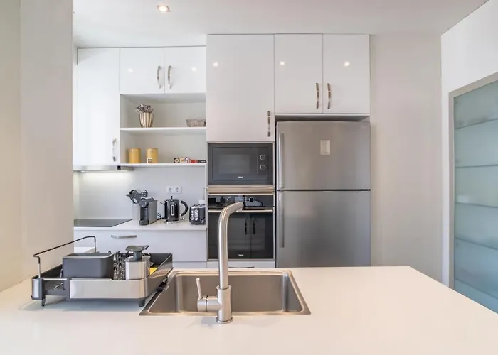 Elias Garcia The Beauty *