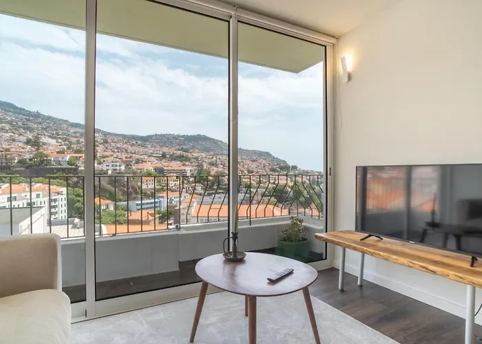 Elias Garcia The Beauty